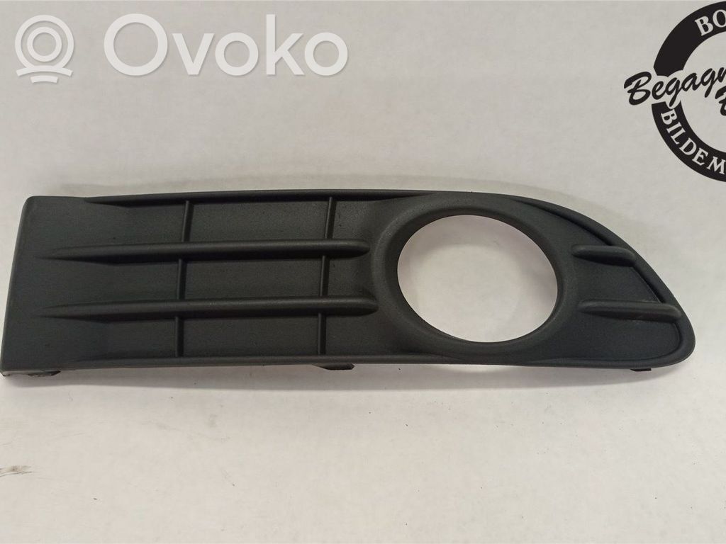 Volvo S40 Etupuskurin alempi jäähdytinsäleikkö 