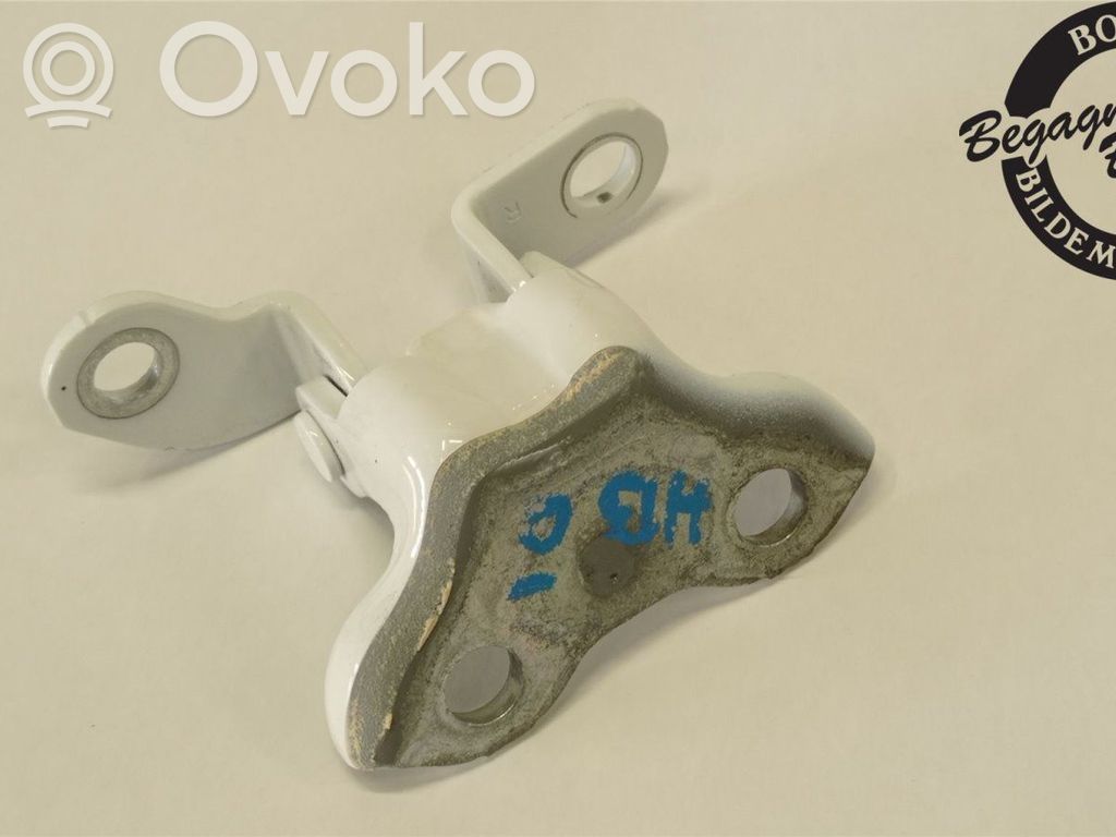 Peugeot 108 Rear door upper hinge 