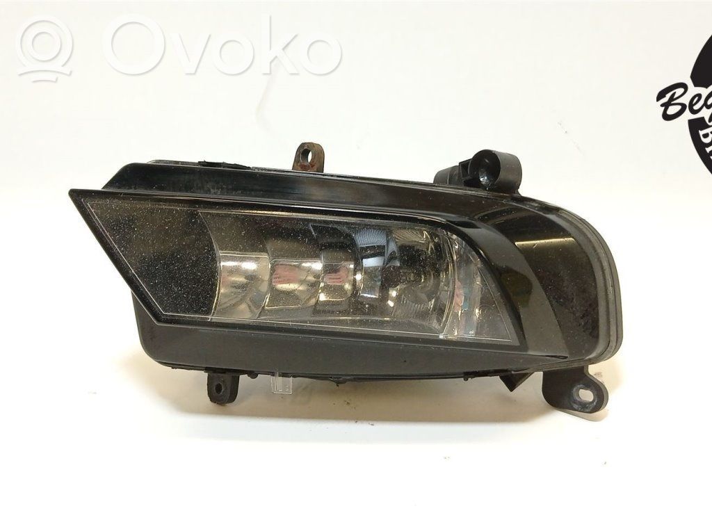 Audi A4 S4 B8 8K Światło przeciwmgłowe przednie 