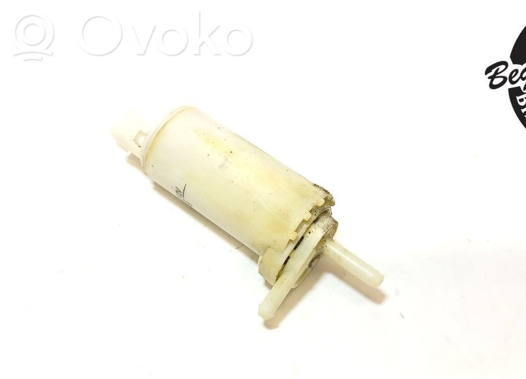 Volvo 940 Windscreen/windshield washer pump 