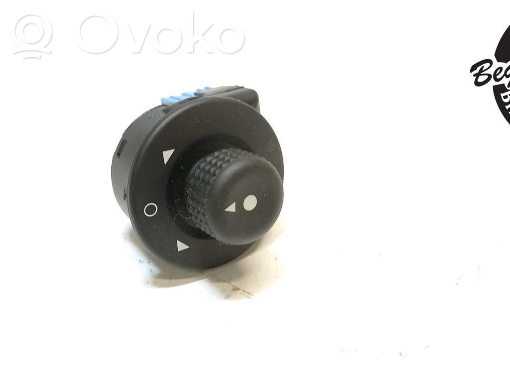 Peugeot Partner Wing mirror switch 