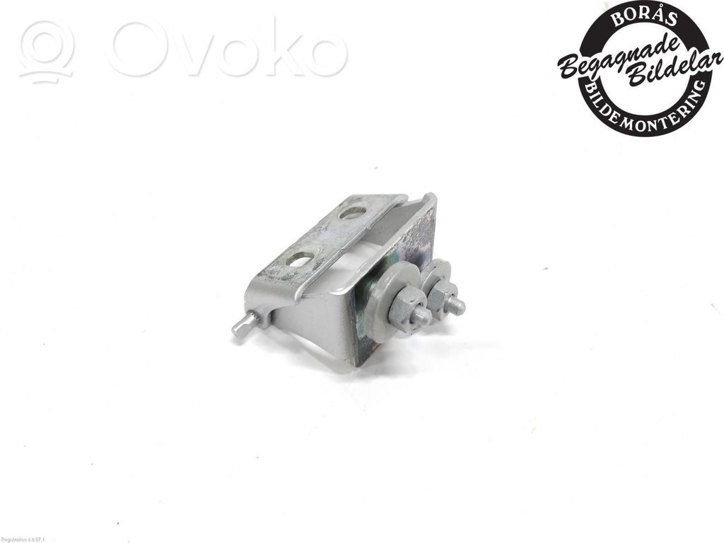 Ford Focus Tailgate/trunk/boot hinge 