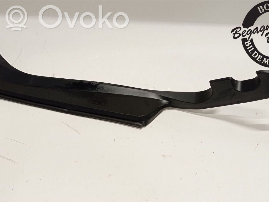 Subaru Forester SK Tailgate trim 