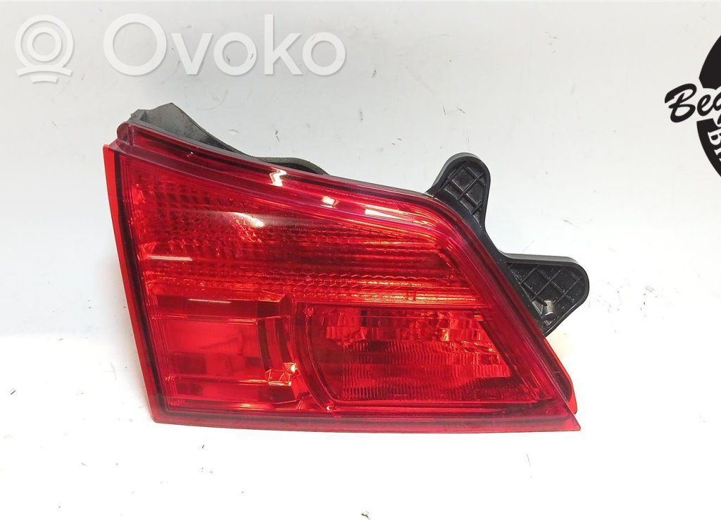 Subaru Legacy Takaluukun takavalot 