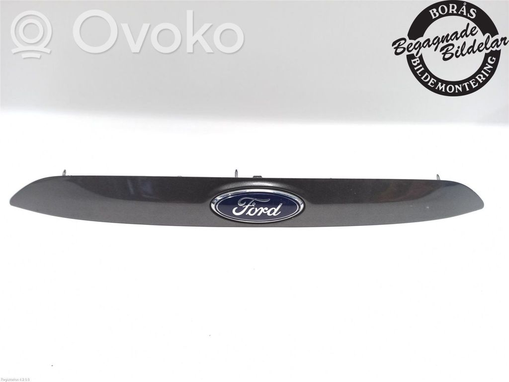 Ford Kuga II Tailgate trim 