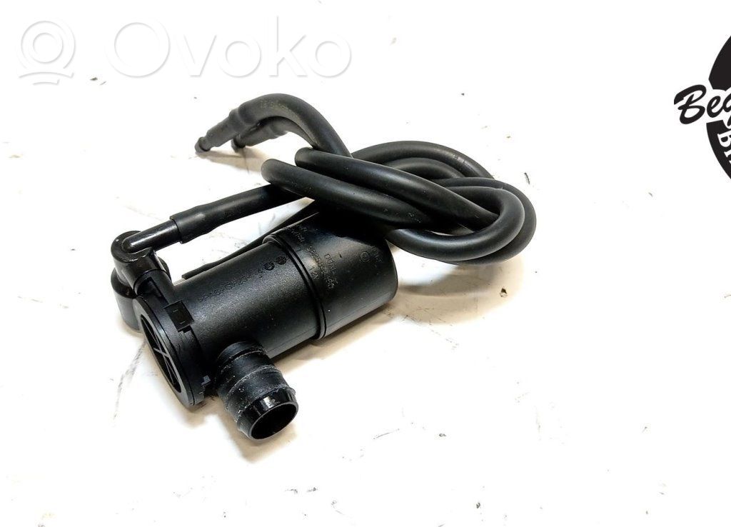 Nissan Townstar Windscreen/windshield washer pump 