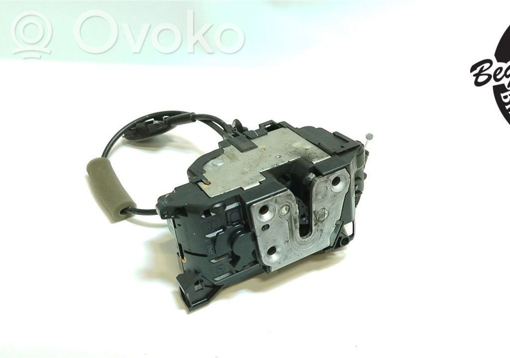 Nissan NV400 Zamek drzwi przednich 