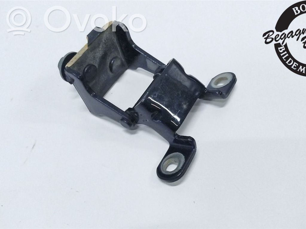 Volvo V60 Tailgate/trunk/boot hinge 