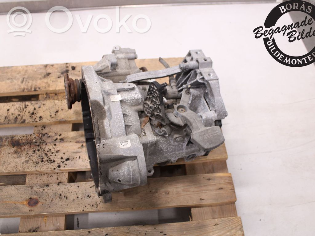 Volkswagen Caddy Manualna 5-biegowa skrzynia biegów 