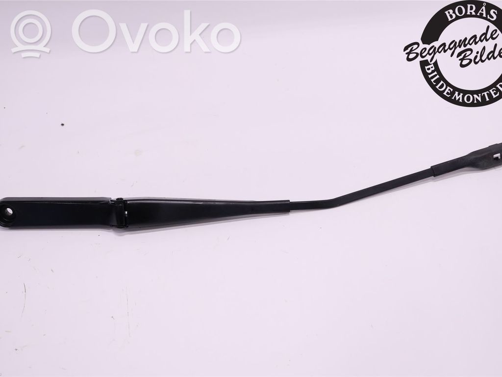 Audi A1 Front wiper blade arm 