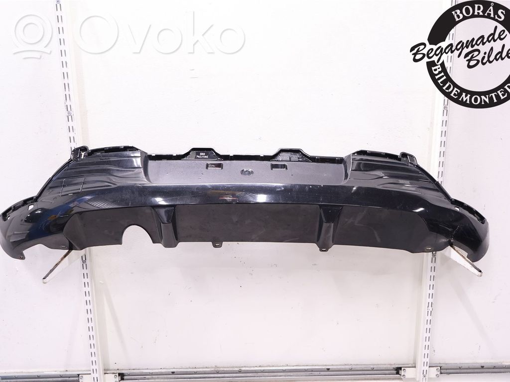 Renault Clio IV Moldura inferior del parachoques trasero 