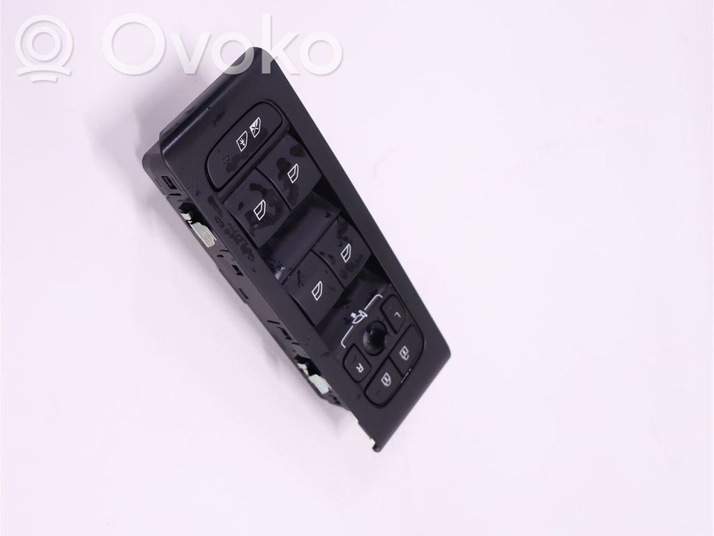 Volvo XC40 Electric window control switch 