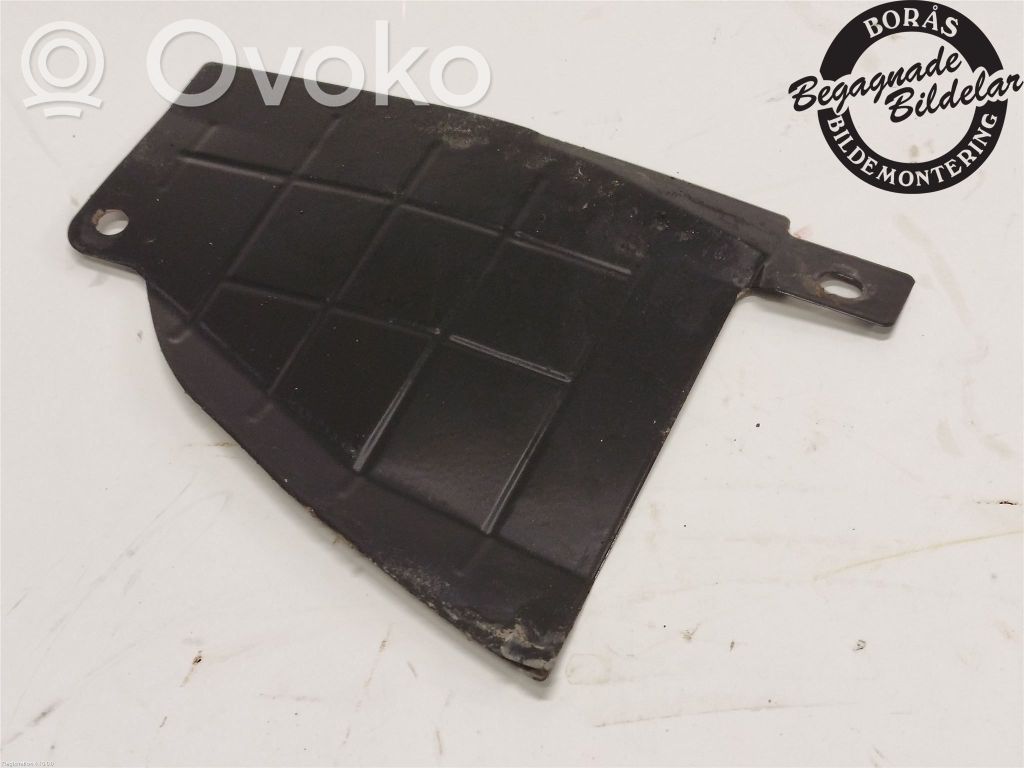 Volvo V70 Apakšspārns 