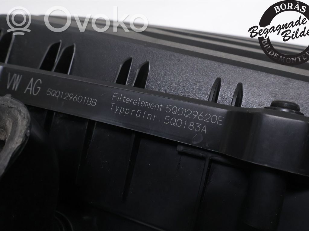 Audi A3 S3 8V Obudowa filtra powietrza 