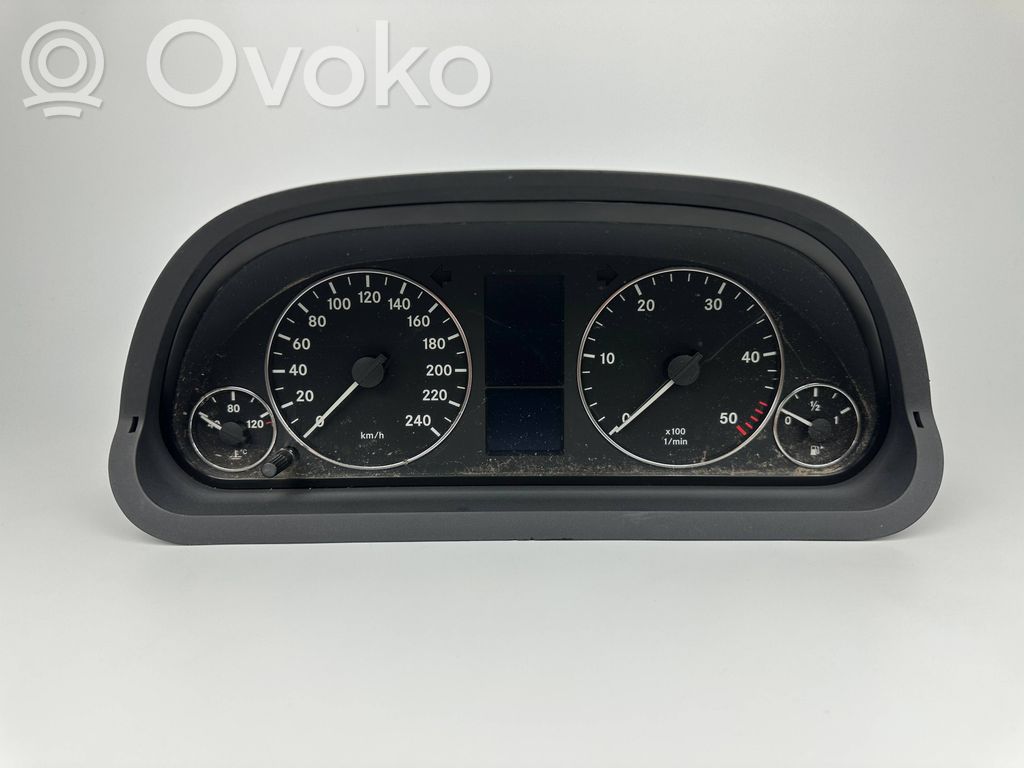 Mercedes-Benz A W169 Speedometer (instrument cluster) 