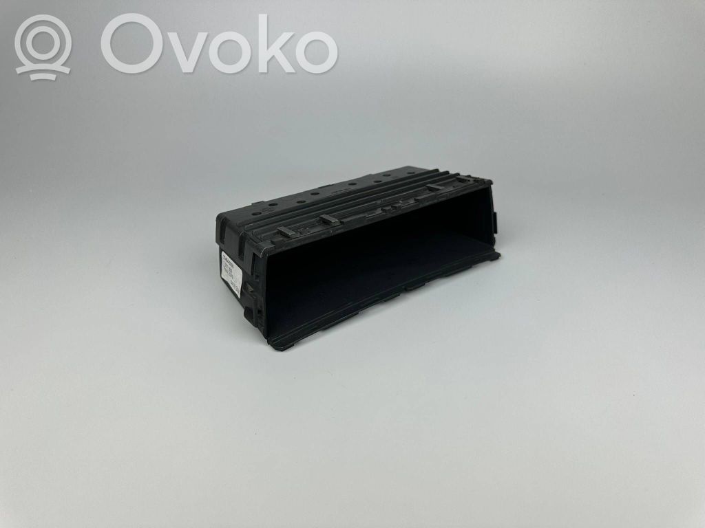 BMW 5 E60 E61 Daiktadėžė 