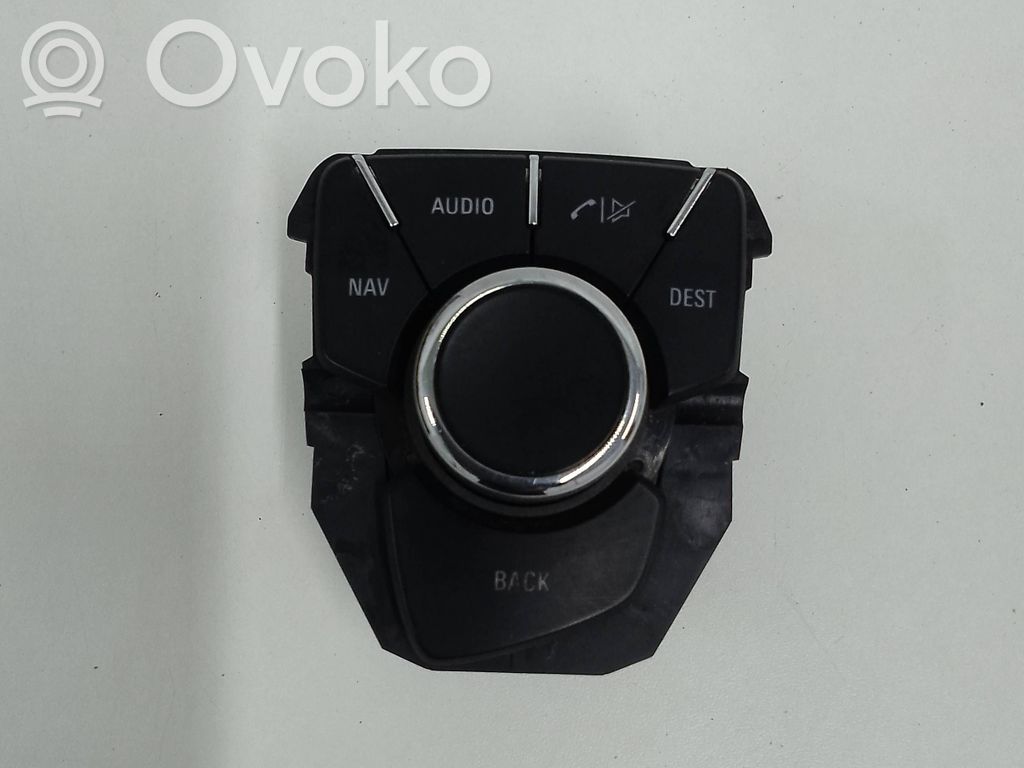 Opel Insignia A Central console control unit 
