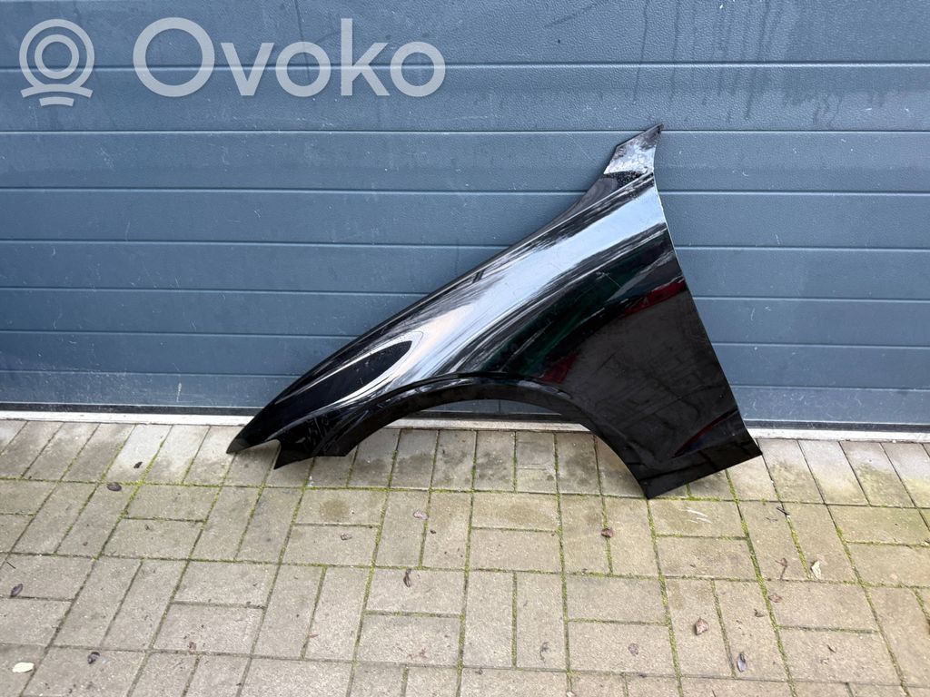 Volvo S60 Spārns 