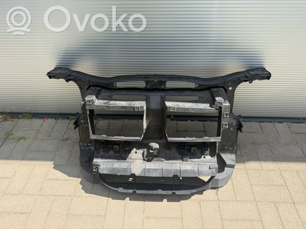 Radiatoru panelis   51642990176