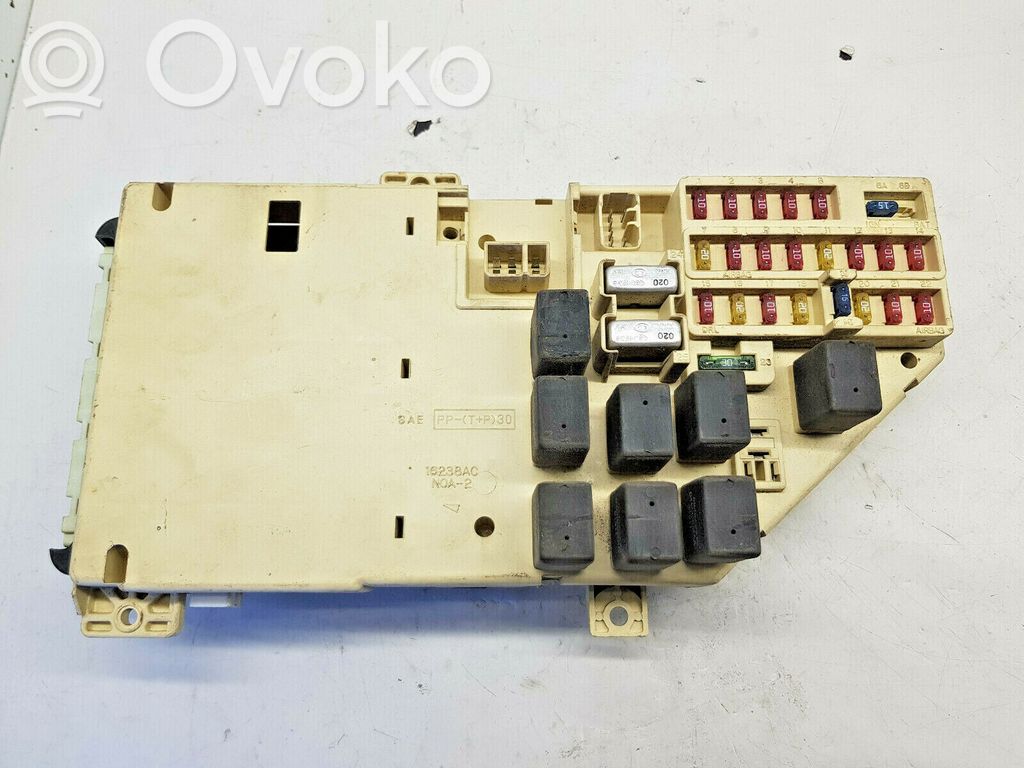 Chrysler 300M Fuse box set 