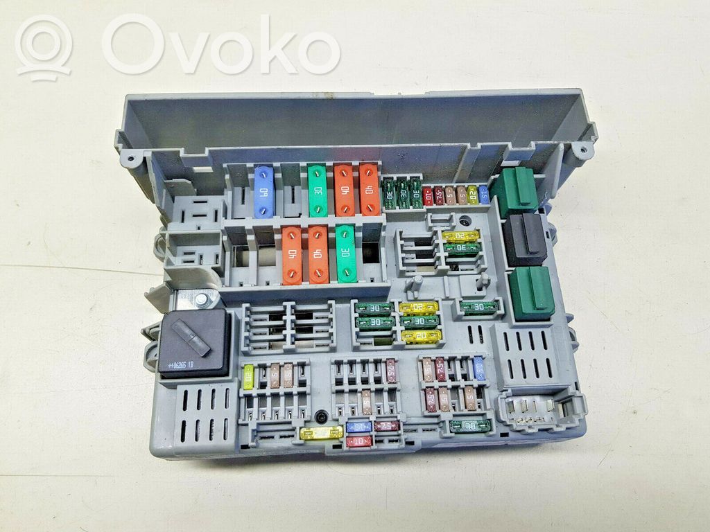 BMW 3 E90 E91 Fuse module 