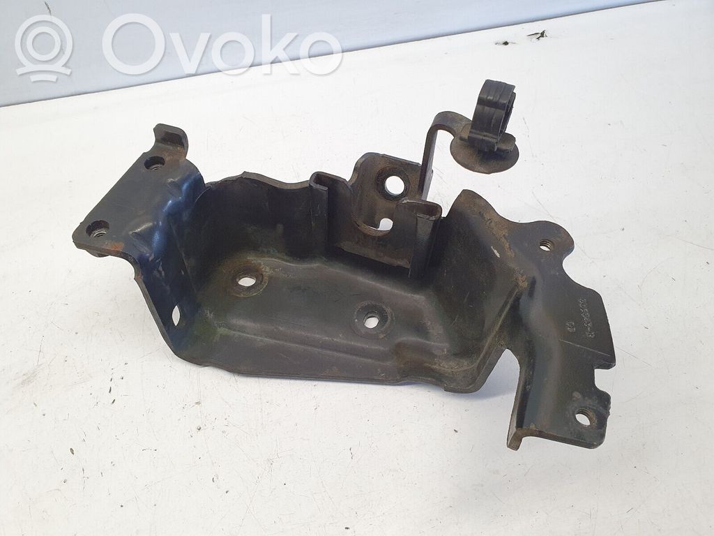 Ford Kuga I Fuel filter bracket/mount holder 
