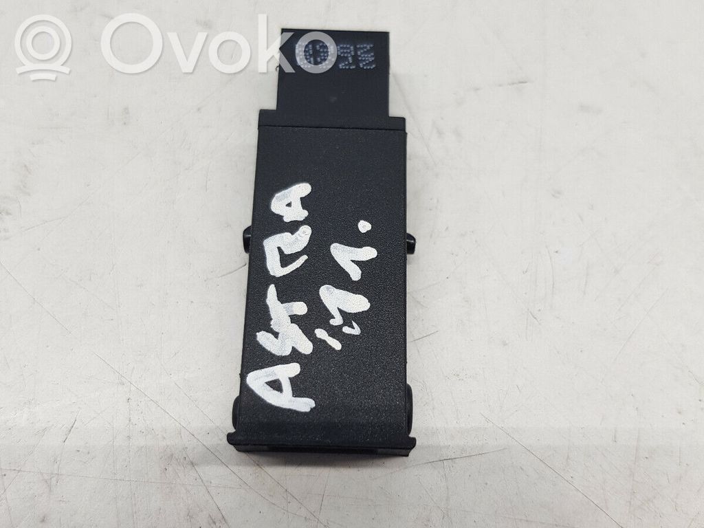 Opel Astra J USB socket connector 