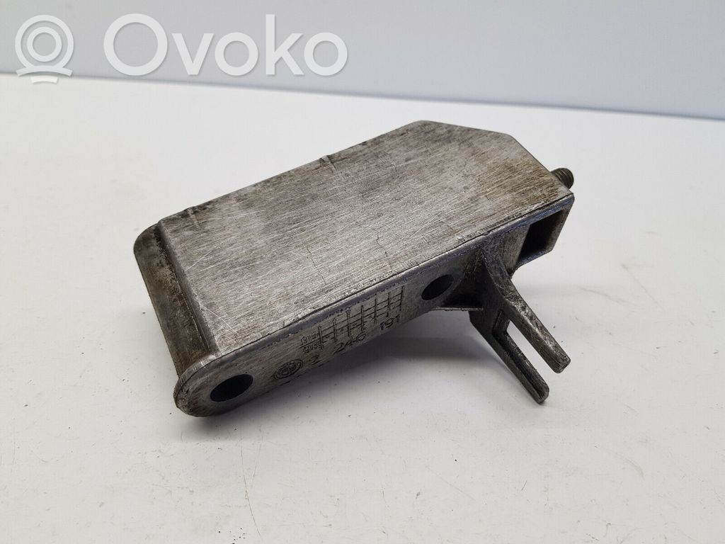 BMW 5 E39 Fuel pump bracket 