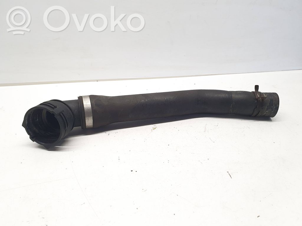 Volkswagen Touareg I Engine coolant pipe/hose 