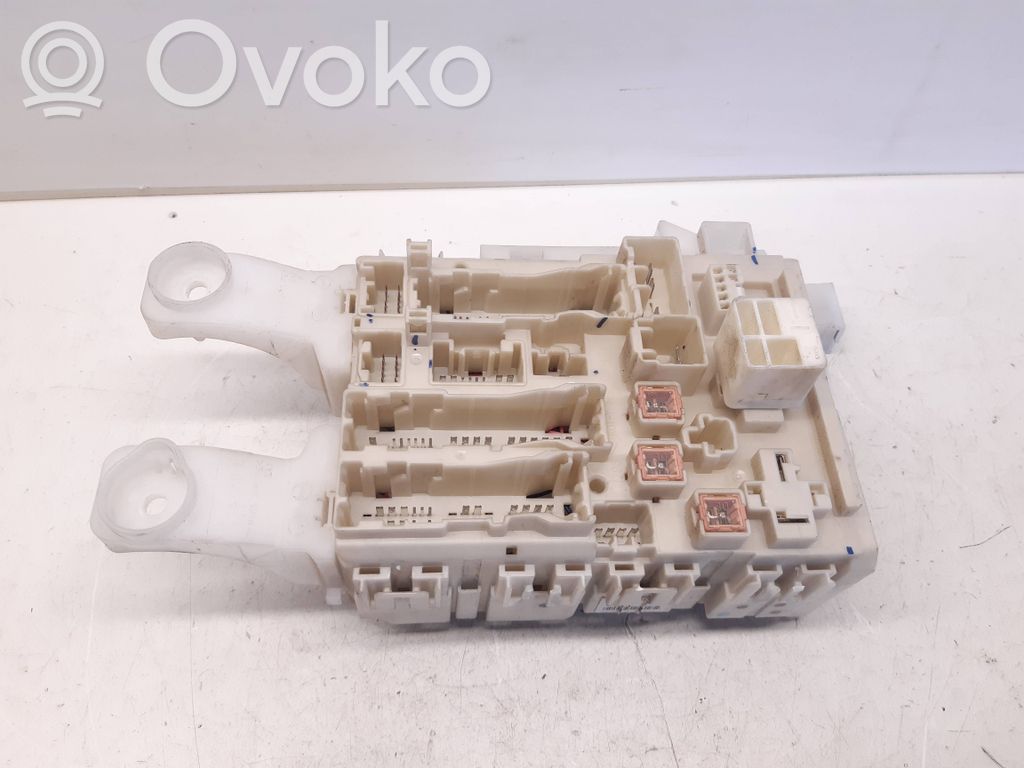 Toyota RAV 4 (XA30) Fuse module 