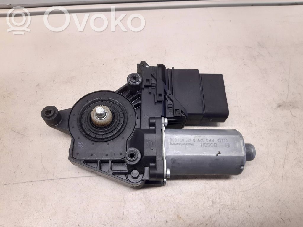Volkswagen PASSAT B5.5 Galinis varikliukas langų pakėlėjo 