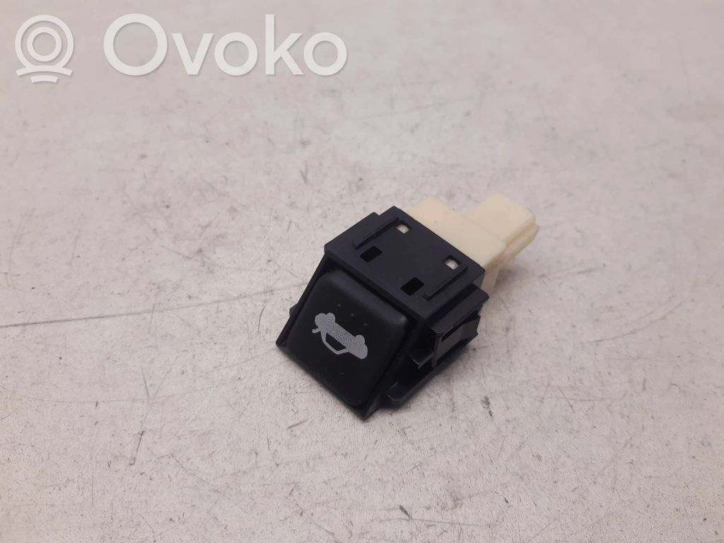 Tailgate opening switch   15A489