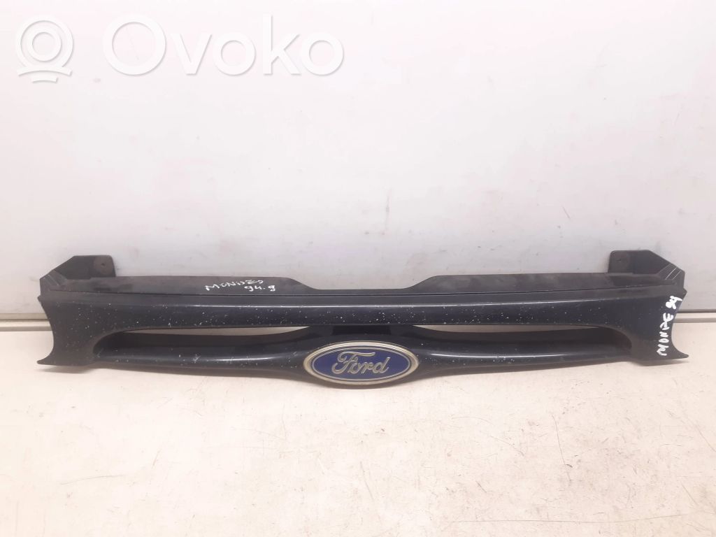 Ford Mondeo MK I Etusäleikkö 