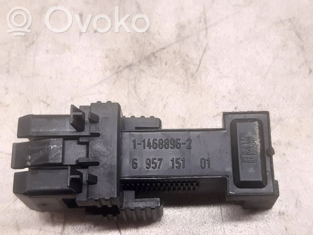 BMW X3 E83 Brake pedal sensor switch 