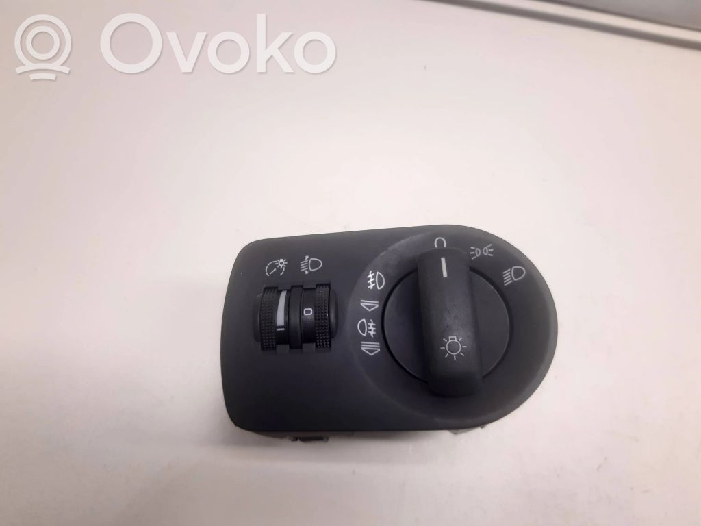 Audi A3 S3 8P Light switch 