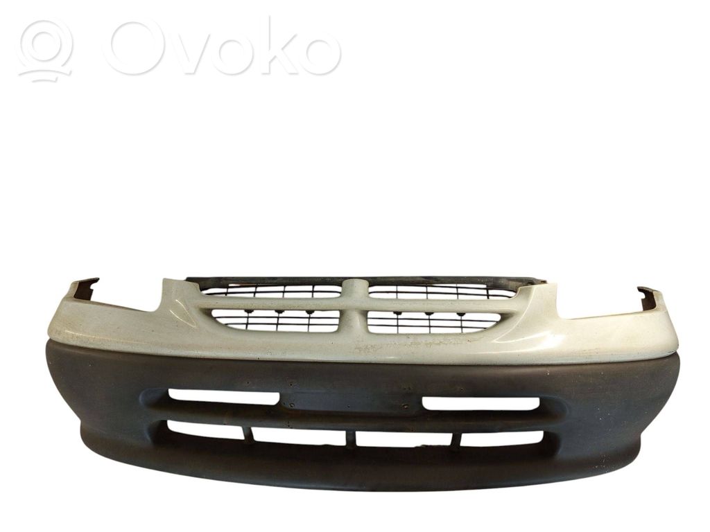 Chrysler Voyager Front bumper 
