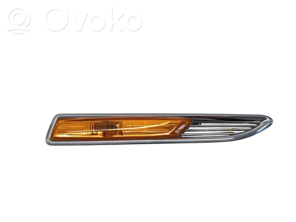 Ford Mondeo MK IV Front fender indicator light 