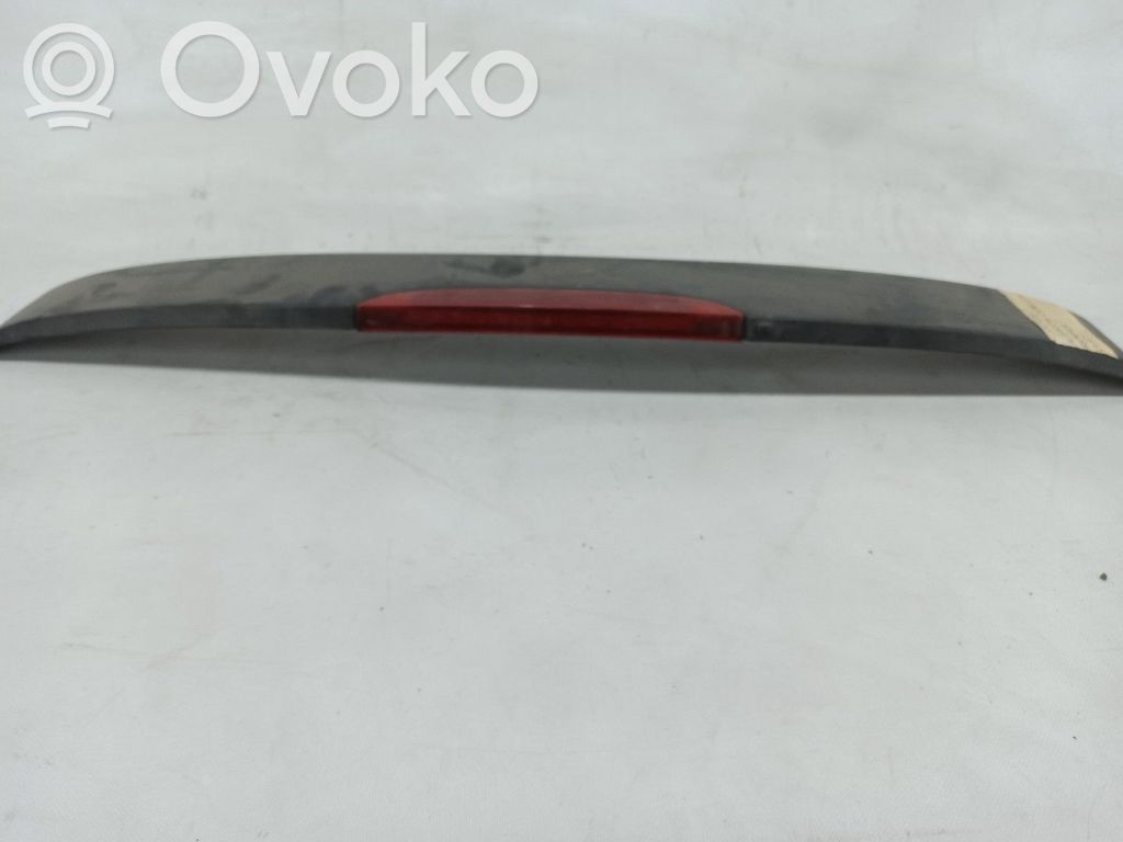 Tailgate/trunk spoiler   FUNCIONA