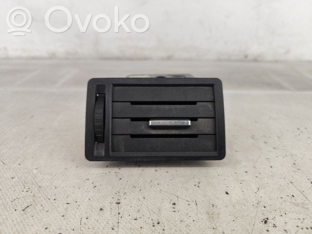 Centrinės oro grotelės   ESQUERDO,3M51R018B09