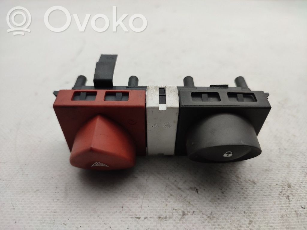 Hazard light switch   8200407415,88040009