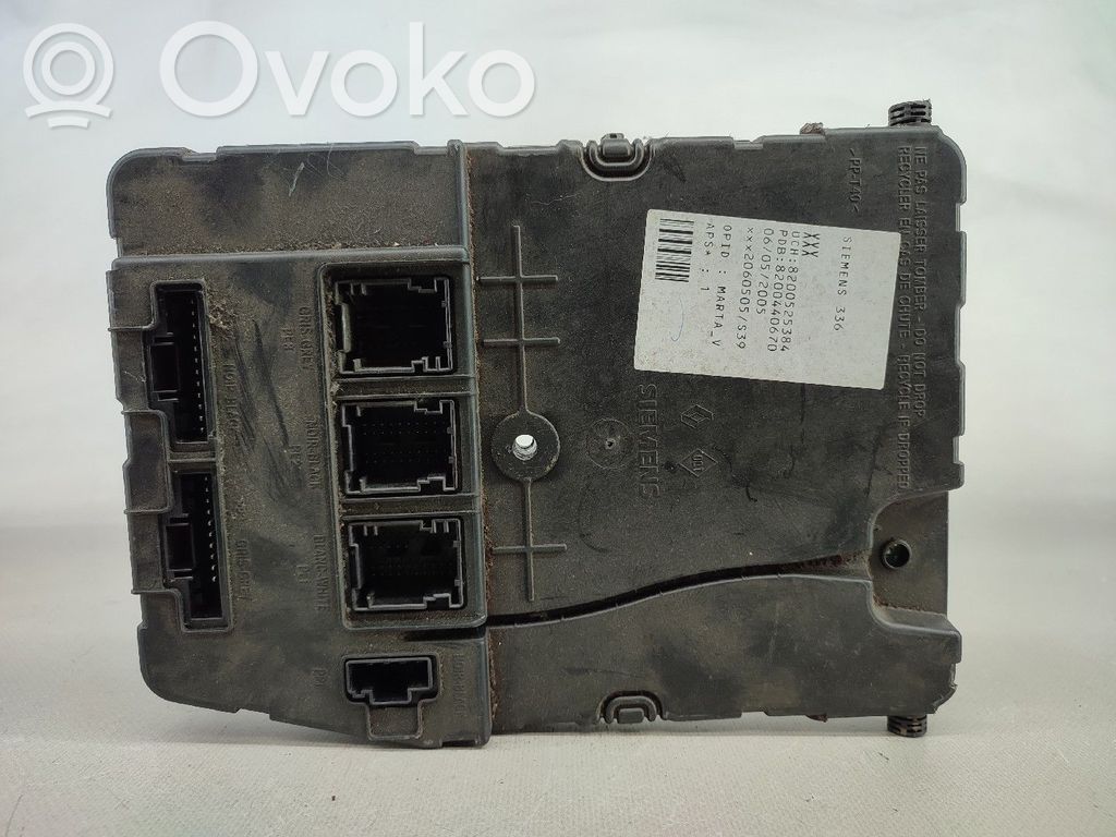 Renault Megane II Engine control unit/module 