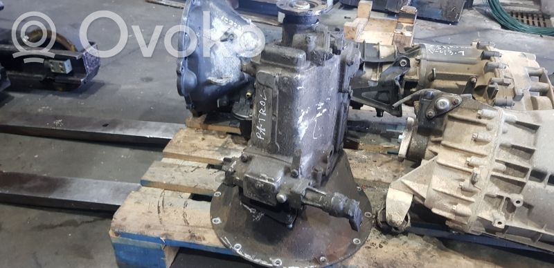 Nissan Trade Manuaalinen 5-portainen vaihdelaatikko 