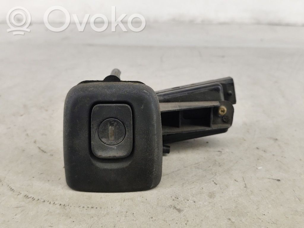 Renault Clio II Tailgate lock latch 