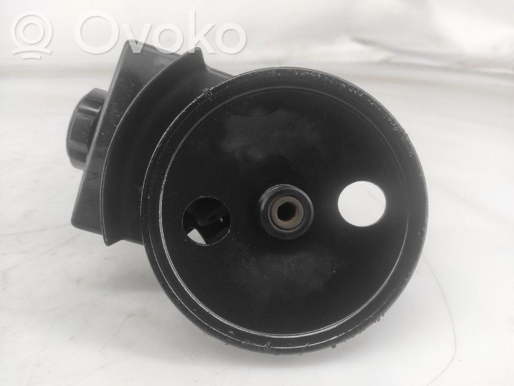 Ohjaustehostimen pumppu   3546907
