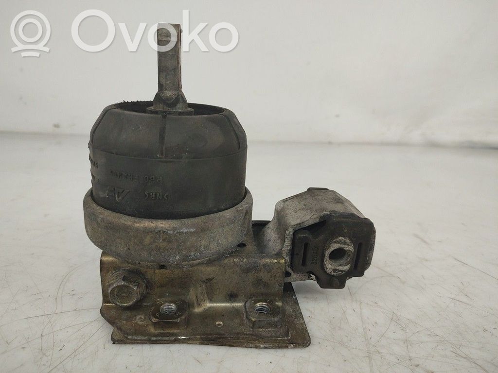 Engine mount bracket   97VW6B032