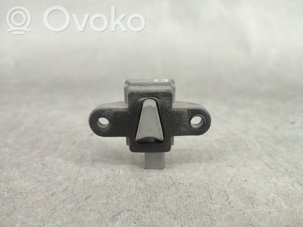 Sensor   A2048210651,56054047AB