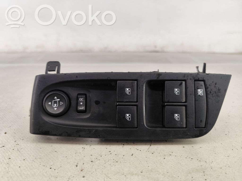 Opel Astra K Interruttore di controllo dell’alzacristalli elettrico