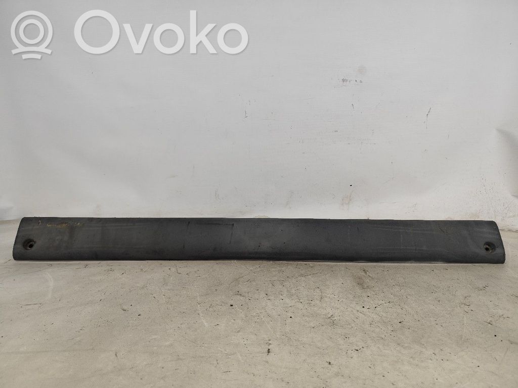 Renault Master II Rear arch trim 