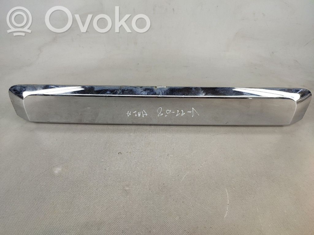 Nissan Pathfinder R51 Takaluukun/tavaratilan sivuverhoilu