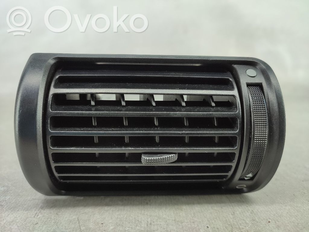 Audi A4 S4 B5 8D Rejilla de ventilación central del panel